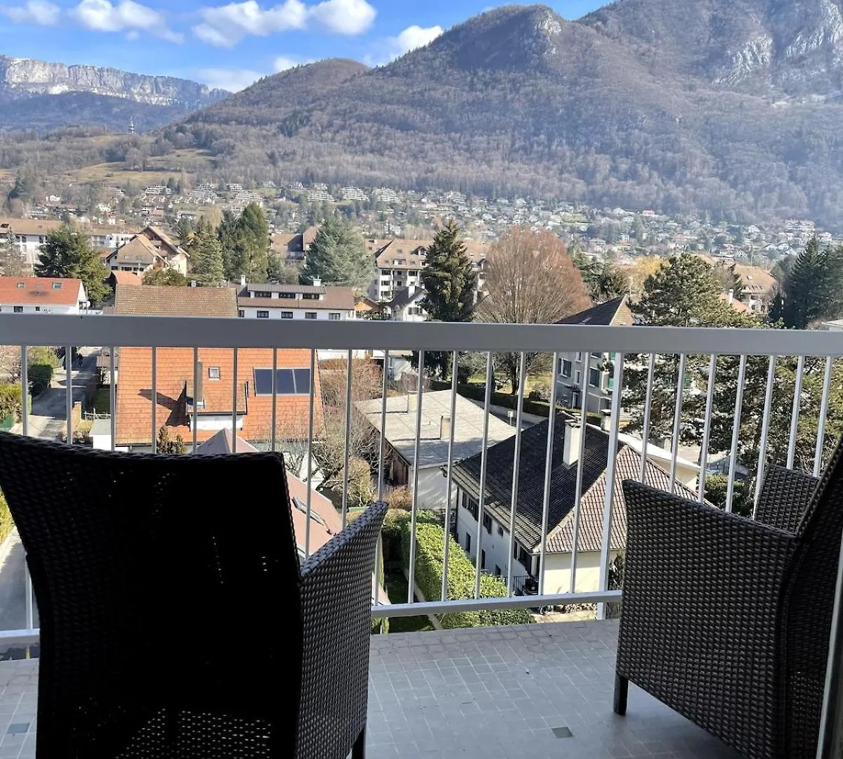 Chez Isabelle Et Florent - Logis Familial Du Lac Annecy
